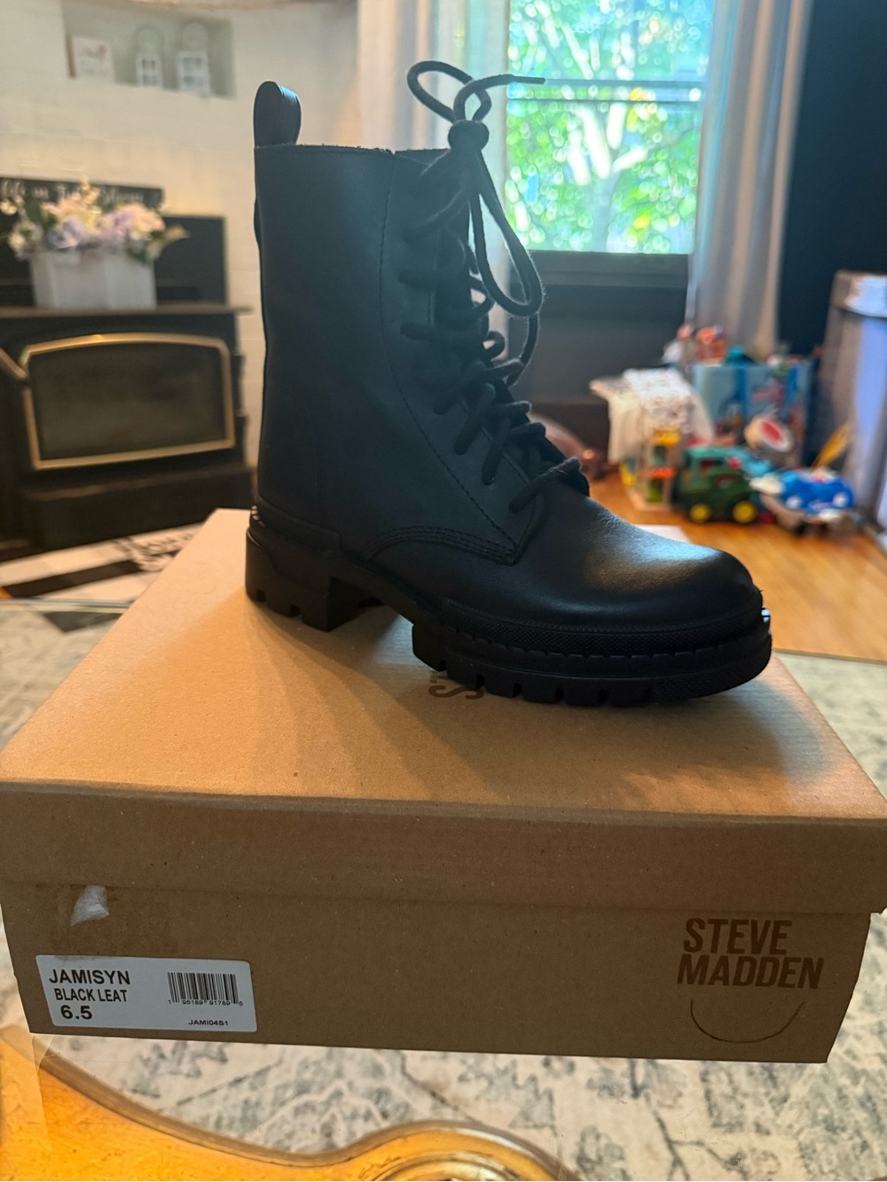 Steve Madden Jamisyn Black Leather Lace-Up Chunky Combat Boot Grunge Sz 6.5 NIB